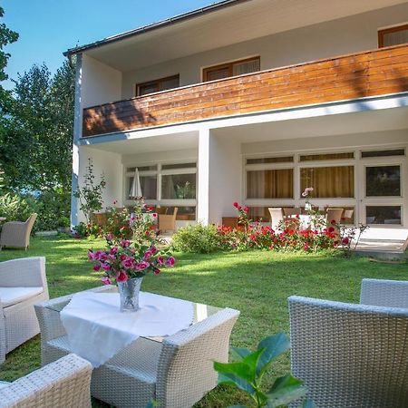 Villa Gabriela Portschach am Woerthersee Exterior photo